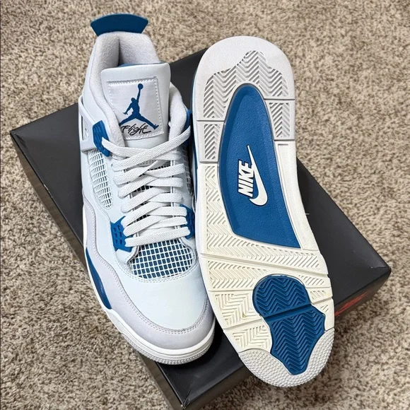Jordan Retro 4 Military